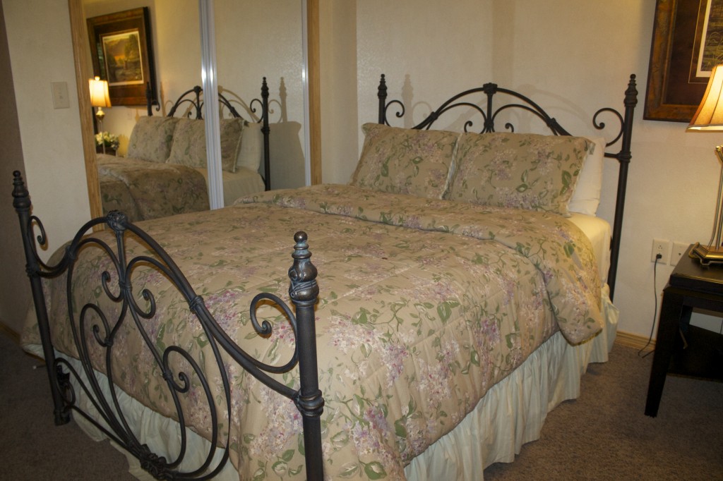 mountain harbor resort and spa-bedroom pictures 