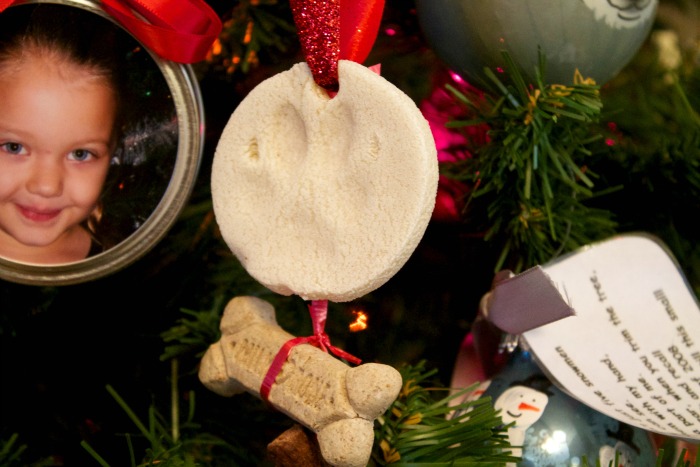 how to make paw print ornaments 