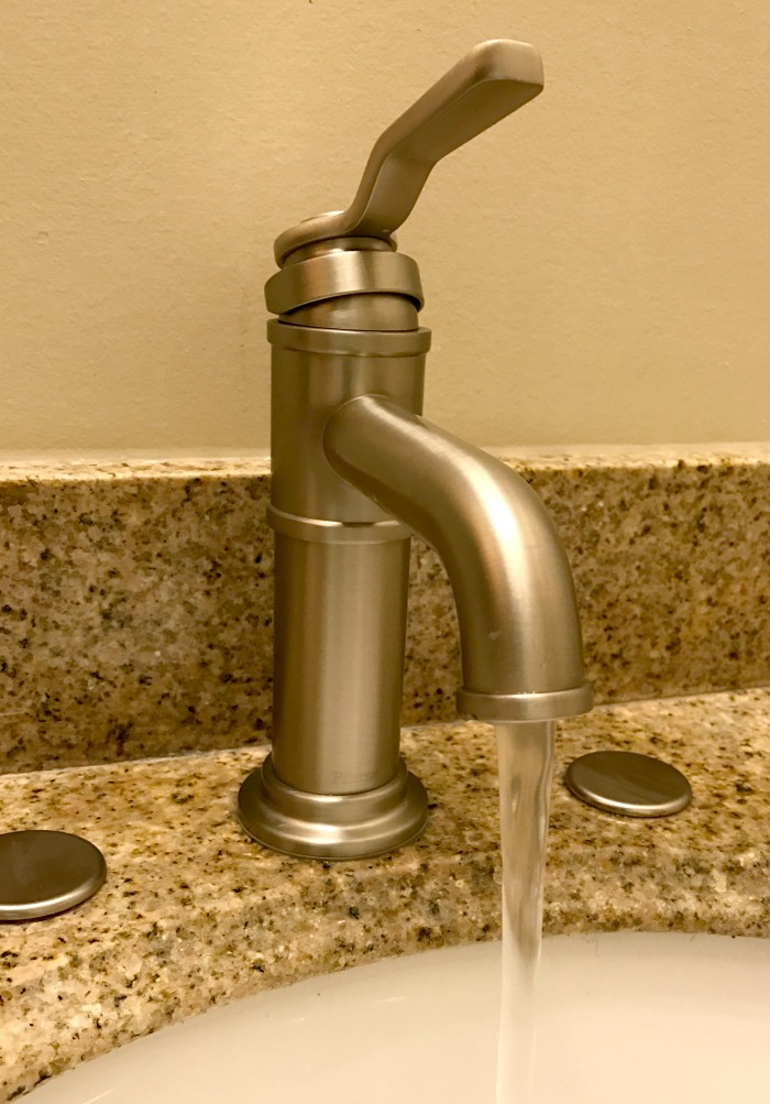 single handle bathroom faucet