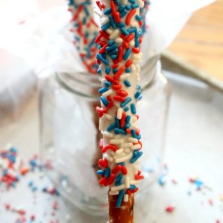 Patriotic Dipped Pretzel Rods-4th July Desserts Ideas