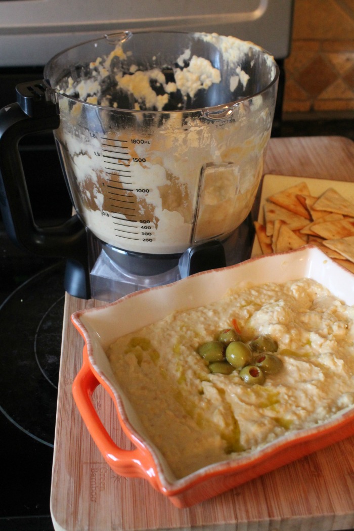 hummus made from can chickpeas